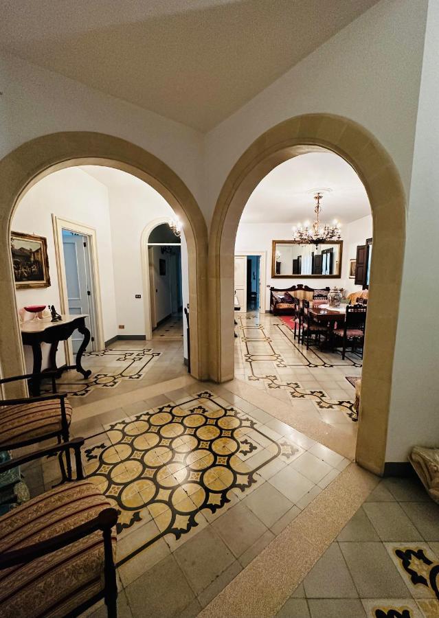 Elegante Appartamento Nel Cuore Del Barocco Lecce Dış mekan fotoğraf