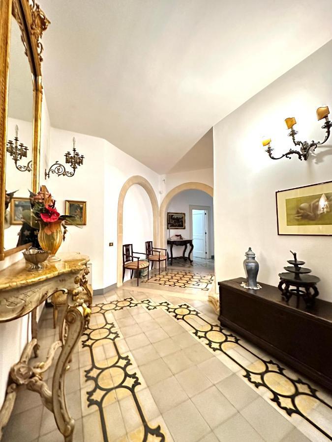 Elegante Appartamento Nel Cuore Del Barocco Lecce Dış mekan fotoğraf