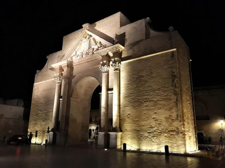 Elegante Appartamento Nel Cuore Del Barocco Lecce Dış mekan fotoğraf